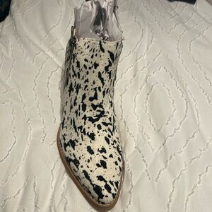 Very Volat Los Angeles boot. Size 10 brand new never worn.